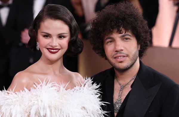 Selena Gomez und Benny Blanco machten ihre Beziehung im Dezember 2023 offiziell.