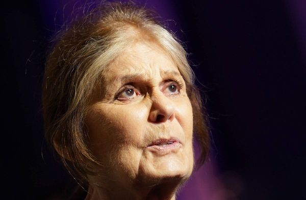 Gloria Steinem richtet in "Famous Last Words" direkte Worte an die Zuschauer.