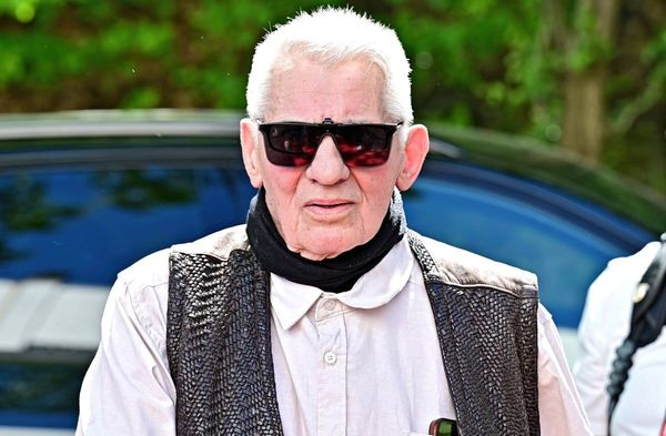 Heinz Hoenig liegt aktuell wieder im Krankenhaus.