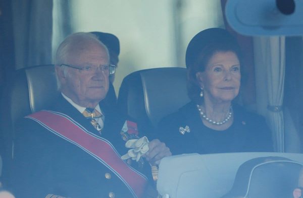 Carl XVI. Gustaf und Silvia von Schweden am Mittwochvormittag in Oslo auf dem Weg zu König Haralds Trauerfeier.