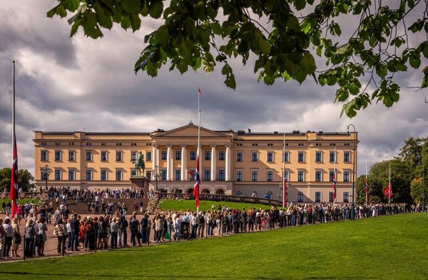 Die Norweger verabschieden sich von ihrem König Harald V., der am 28. August im Alter von 89 Jahren starb.