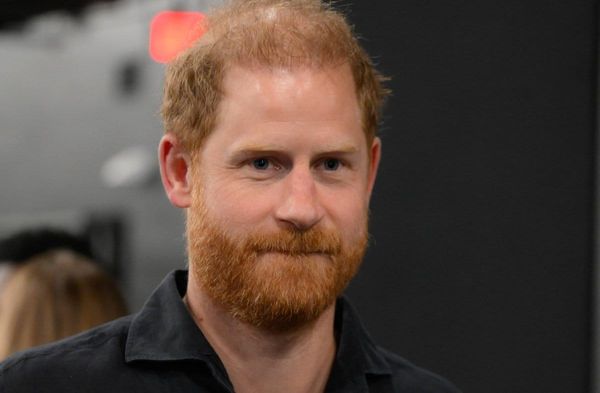 Prinz Harry wurde in den Tower Bridge Studios gesichtet - sein erster öffentlicher Auftritt in Großbritannien.