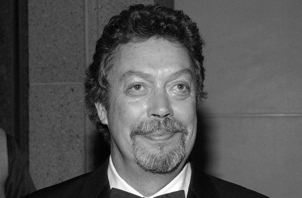 Tim Curry wurde durch seine Rolle als Dr. Frank N. Furter bekannt.