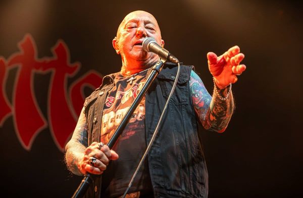 Rose-Tattoo-Sänger Angry Anderson Anfang August bei einem Auftritt in Norwegen.