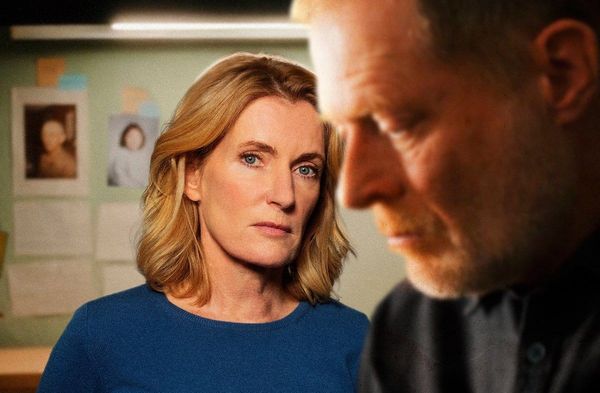 "Tatort: König in Gelb": Charlotte Lindholm (Maria Furtwängler, h.) kommt mit ihren Ermittlungen nur langsam voran.