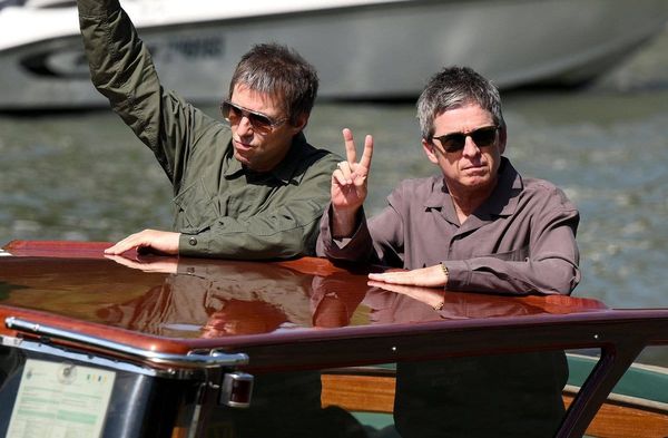 Liam und Noel Gallagher am Lido in Venedig.