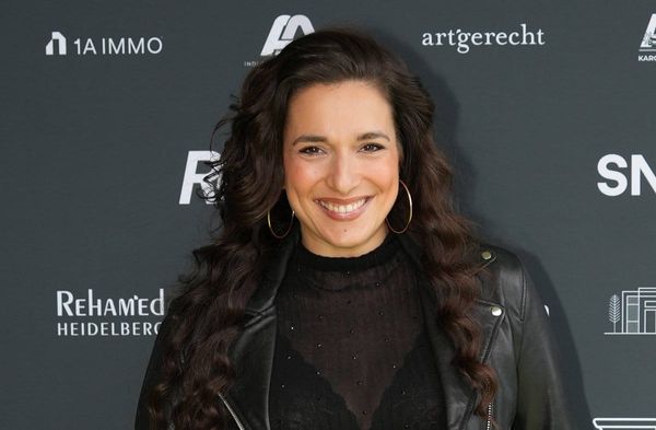 Sally Özcan freut sich auf ihr drittes Kind, muss sich derzeit aber viel ausruhen.