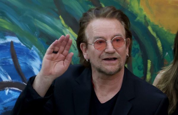Bono sagt, Ed Sheeran wollte sich bei ihrer Zusammenarbeit aus der Politik heraushalten