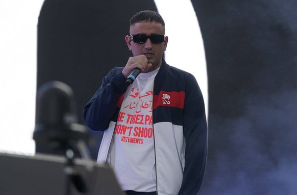 Rapper Haftbefehl "befindet sich unter ärztlicher Aufsicht".