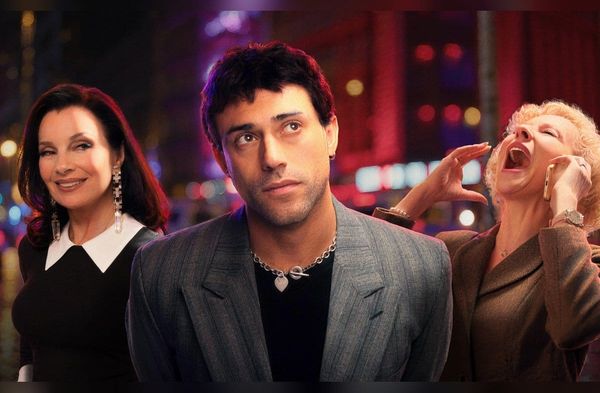 Fran Drescher als Melissa (l.), Aaron Altaras als Samuel und Sunnyi Melles als Mimi Zweifler werden in der zweiten Staffel "…