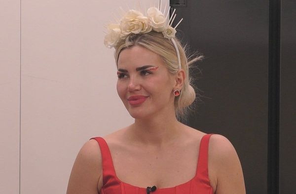 Kim Virginia Grey bei der Hochzeitsfeier im "PBB"-Haus.