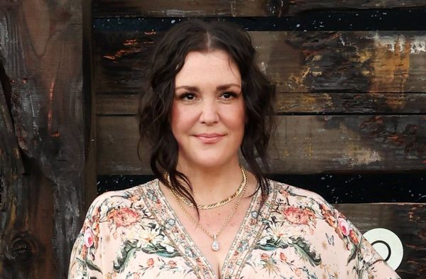 Melanie Lynskey wurde durch die Sitcom "Two and a Half Men" weltweit bekannt. Sie verkörperte dort die schräge Nachbarin Ros…