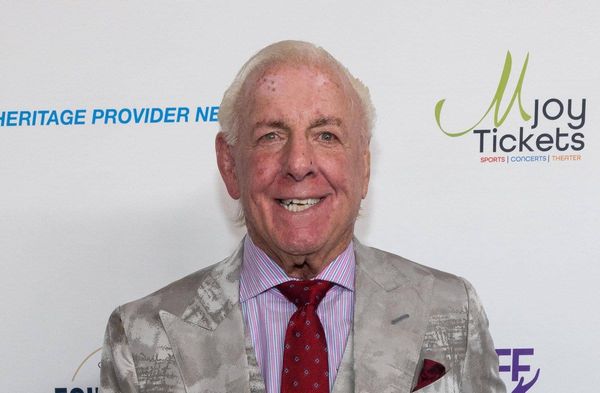 Ric Flair versichert seinen Fans, dass er sich auf dem Weg der Besserung befindet.