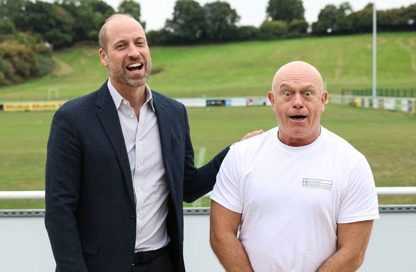 Zum Start einer neuen Initiative zeigten sich Prinz William (l.) und der Schauspieler Ross Kemp am Dienstag bestens gelaunt.