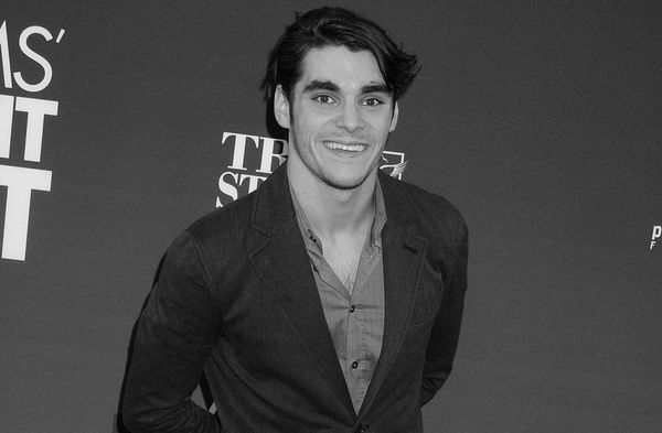 Schauspieler RJ Mitte ist im Alter von 34 Jahren gestorben.