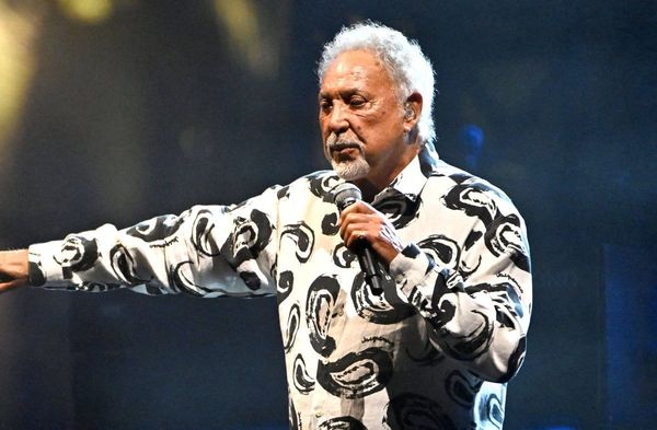 Tom Jones ist seit Sommer auf seiner "Come Gather Round"-Welttournee.