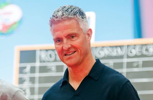 Ralf Schumacher erlebte einen Schreckmoment am Frankfurter Flughafen.