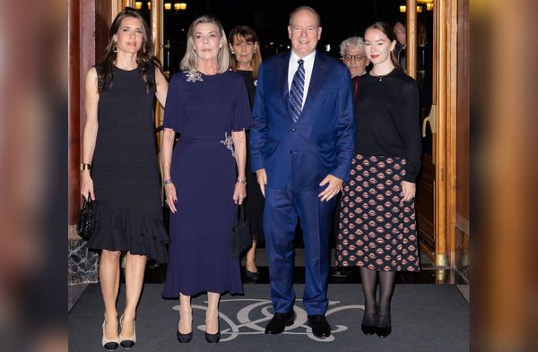 60 Jahre Fürst-Pierre-Stiftung mit (v.l.) Charlotte Casiraghi, Prinzessin Caroline, Fürst Albert II. und Prinzessin Alexandr…