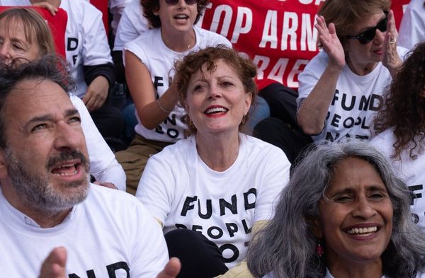 Susan Sarandon engagiert sich seit jeher politisch. Wenige Tage vor ihrem 80. Geburtstag wurde sie bei einem Protest in New …