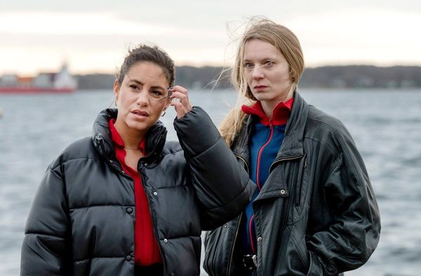 "Tatort: Unter Freunden": Mila Şahin (Almila Bagriacik, l.) und Anna Nowak (Lilith Stangenberg) waren schon auf der Polizeis…
