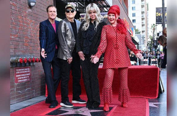 Die Kultband The B-52s hat nun ihren eigenen Stern auf dem Walk of Fame.