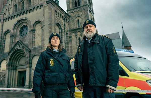 "Der Dänemark-Krimi": Streifenpolizistin Ida Sörensen (Marlene Morreis, l.) und ihr Kollege Magnus Winter (Nicki von Tempelh…