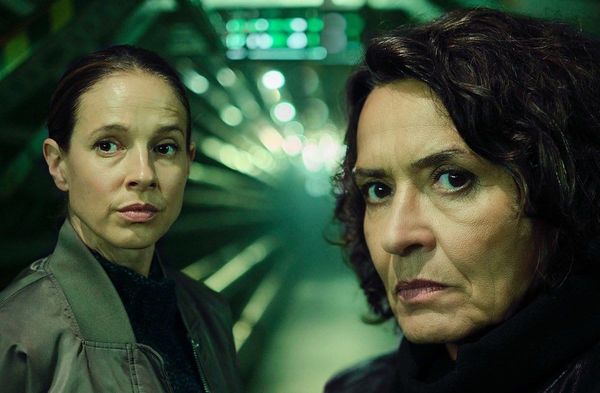 "Tatort: Explosive Mischung": Johanna Stern (Lisa Bitter, l.) und Lena Odenthal (Ulrike Folkerts) ermitteln.