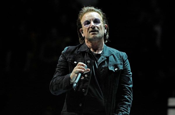 Bono tritt mit U2 bei einer NFL-Halbzeitshow im November auf.