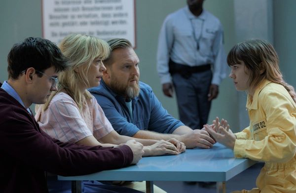 Leo Simon, Heike Makatsch, Axel Stein und Lea Drinda in "Where's Wanda?" (v.l.n.r.)