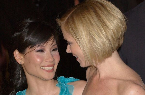 Lucy Liu (l.) und Christina Applegate teilen das identische Schicksal: Fehldiagnose.