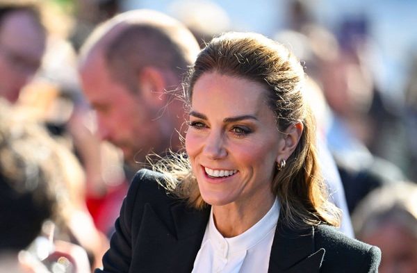 Prinz William (im Hintergrund) und Prinzessin Kate am 9. Oktober im nordirischen Belfast.