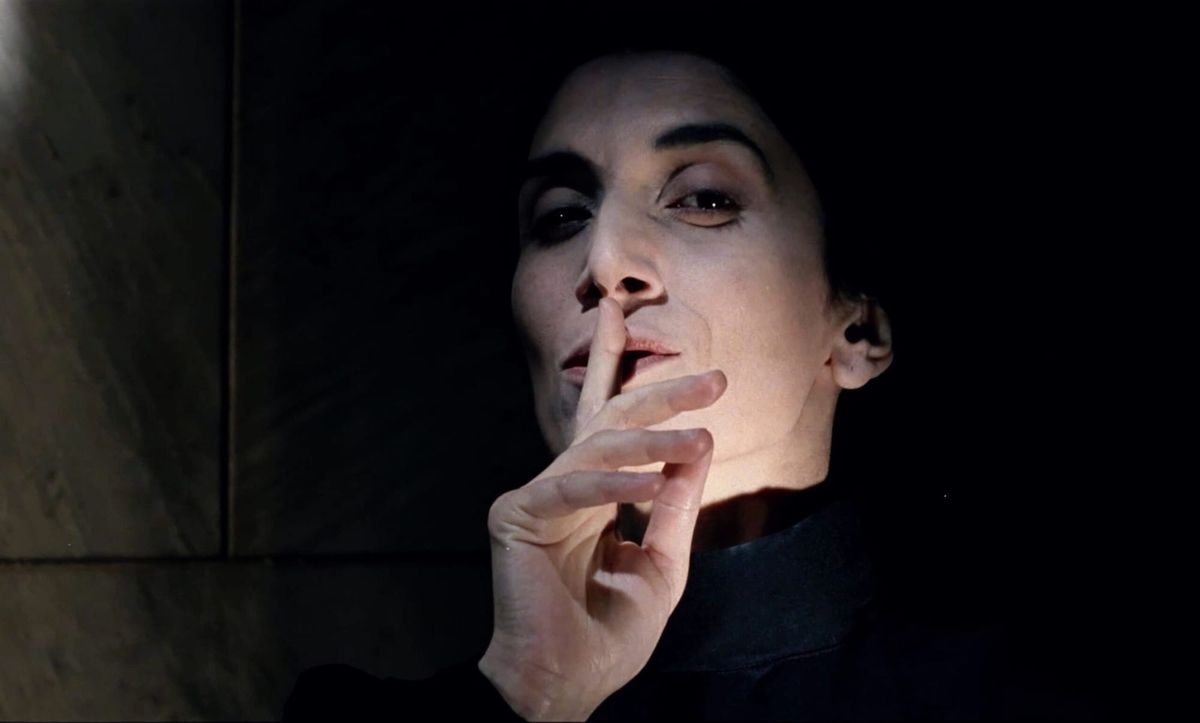 'The Hours: A Square Film' by Antoinetta Angelidi (1995)