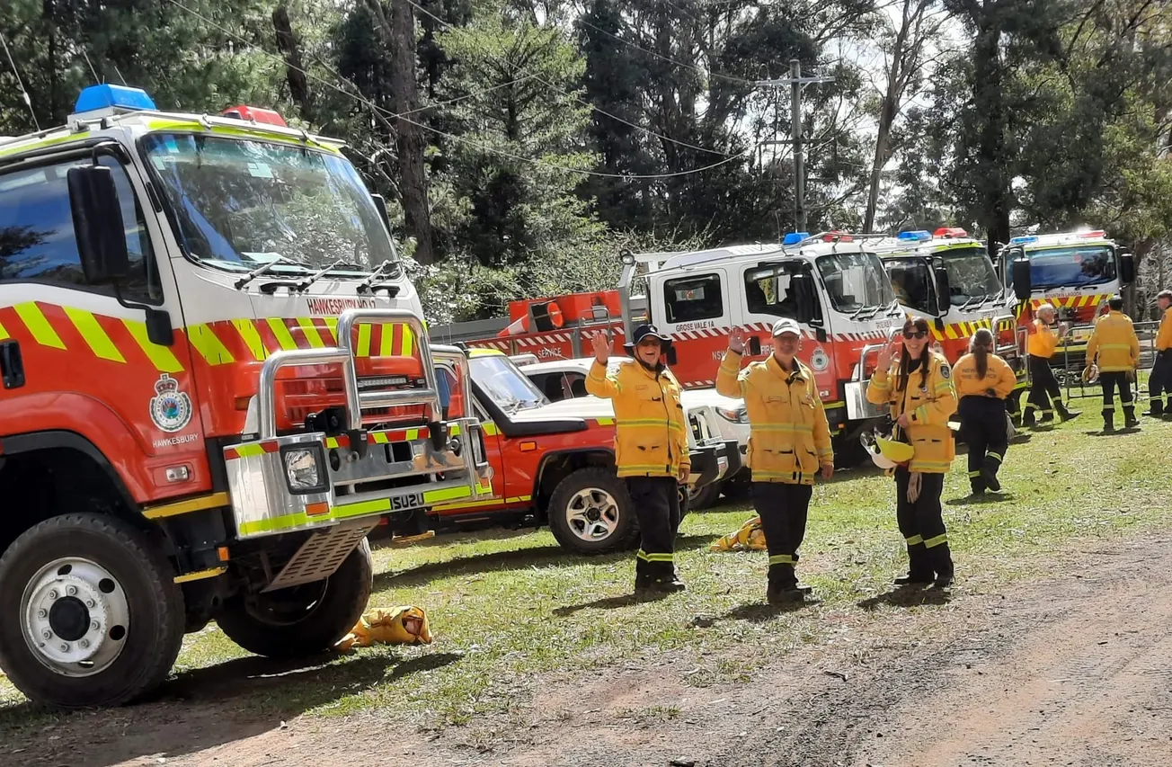 Upper Colo, Grose Vale and Mt Lagoon RFS crews. 