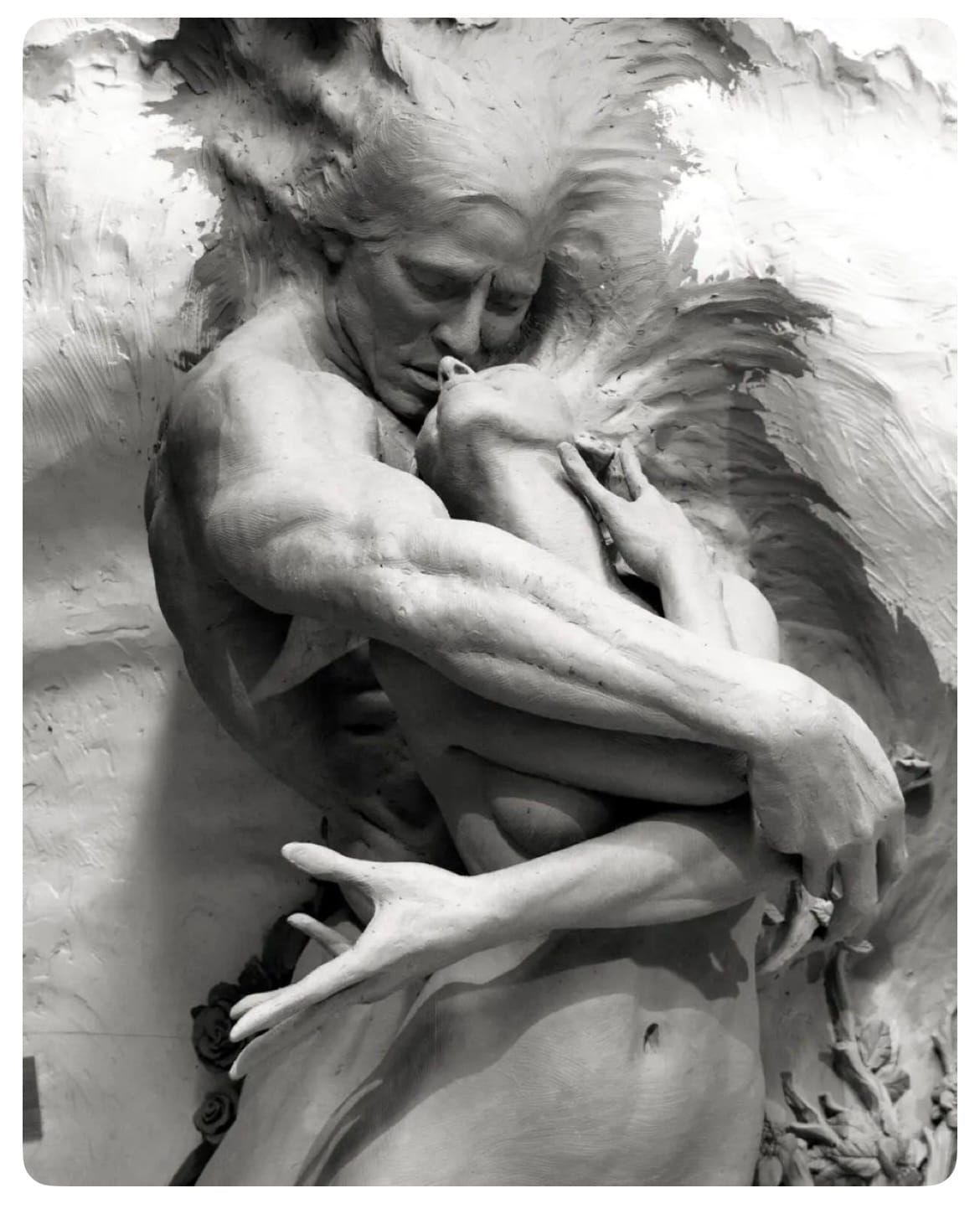 La sensualidad hecha verso: el erotismo en Pablo Neruda