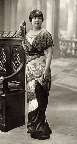 Modernidad, sujeto y emancipación: performatividad y arquetipo en “La mujer moderna y sus derechos” (1927) de Carmen de Burgos