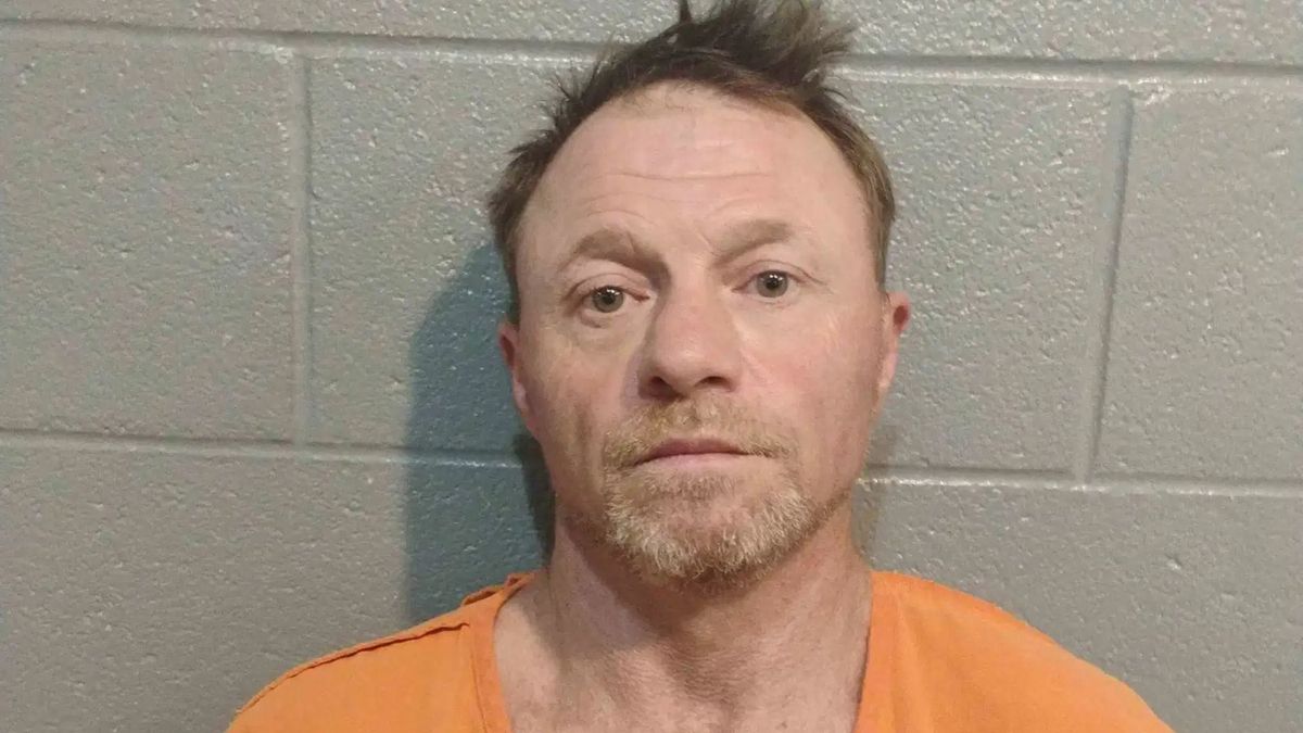 Police: Stolen vehicle leads to arrest of wanted suspect in Glasgow