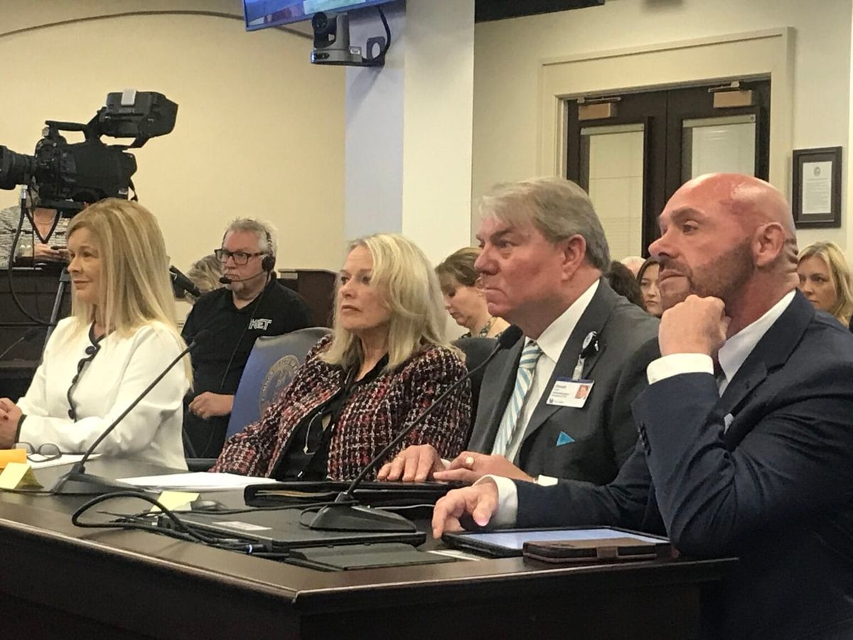 KY Hospital Association CEO out after decades with organization. No explanation given.