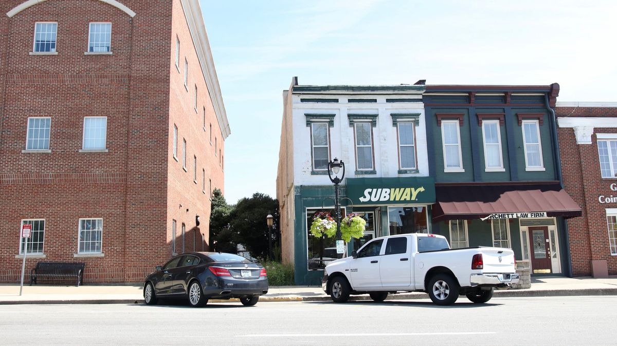 Decades-old deed at center of lawsuit between downtown business owner and Glasgow