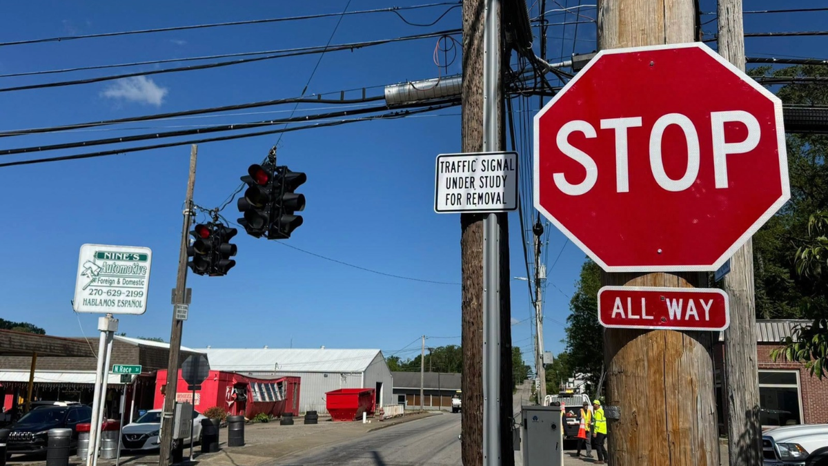 Traffic signal removed at Race and Front streets in Glasgow
