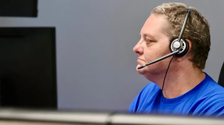 Barren County dispatcher works through cancer while answering 911 calls