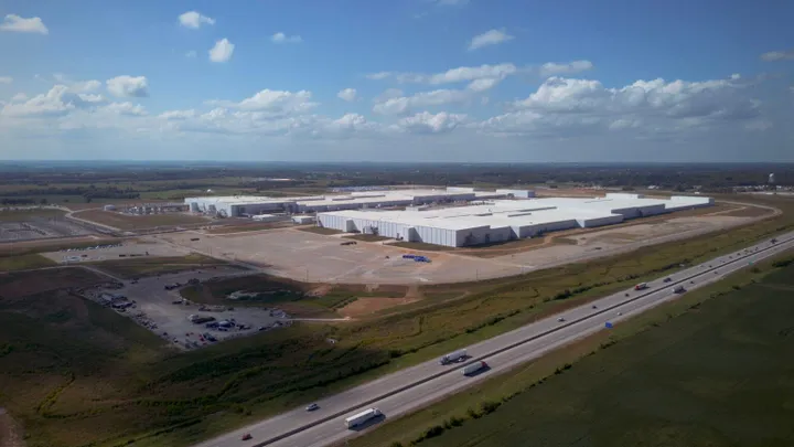 State says Glendale site advancing as Ford commits to new investment
