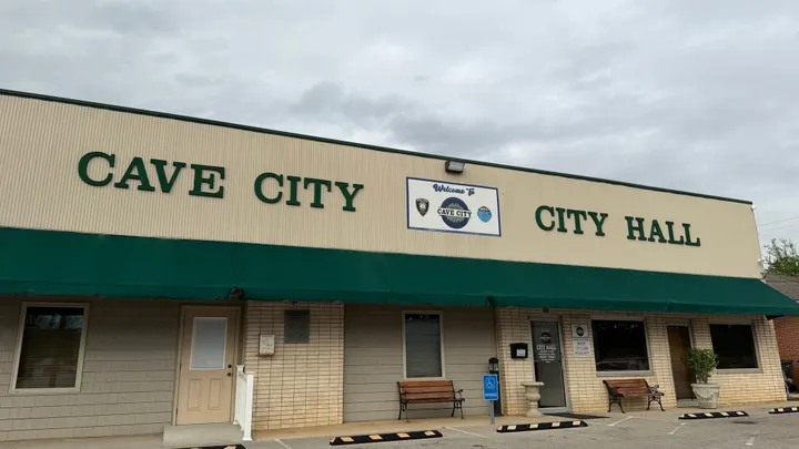 Cave City council meeting Monday focuses on pending litigation