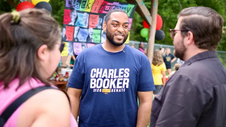 Democratic Senate nominee Charles Booker visits Glasgow