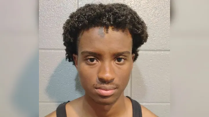 Bowling Green man accused of giving alcohol to juveniles before pursuit