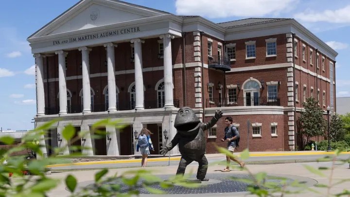 WKU students to pay more as regents approve tuition increase