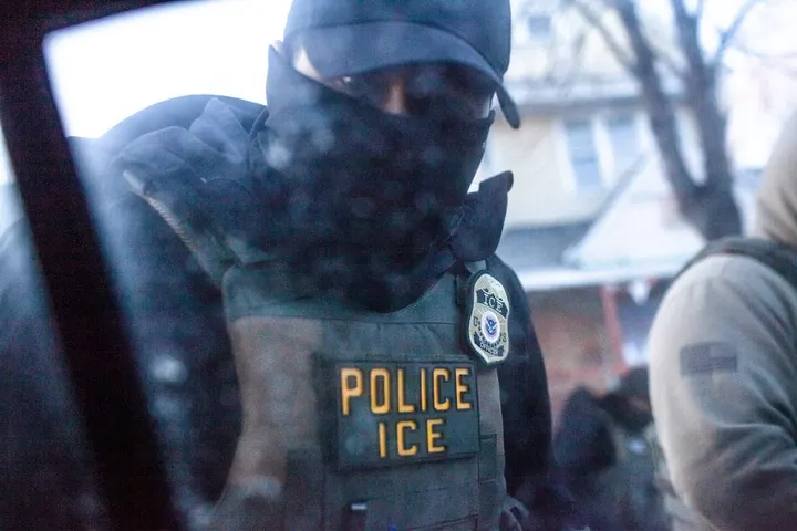 ICE to outfit agents with electric shock gloves from KY company in $20 million no-bid contract