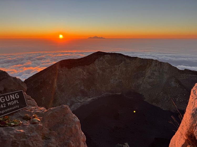 Gunung Agung via Pura Pasar Agung