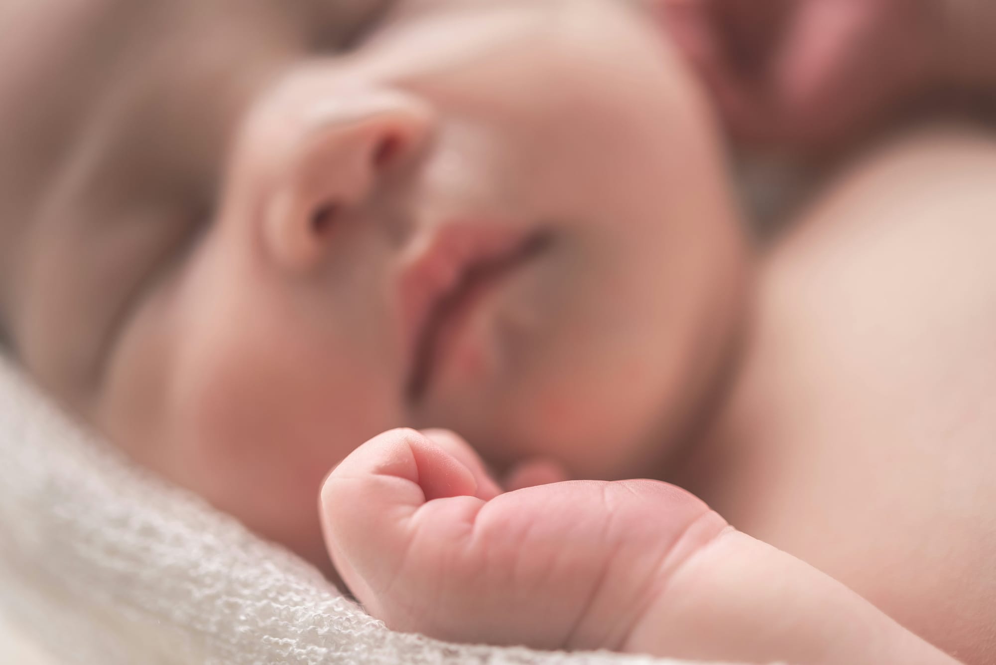What New Parents Get Wrong About Newborn Sleep (And What to Do Instead)