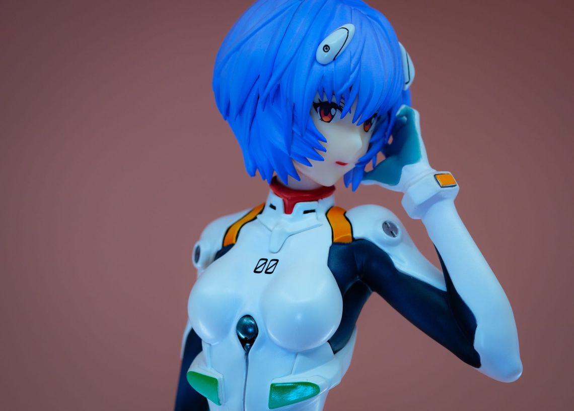 Rei Side Profile
