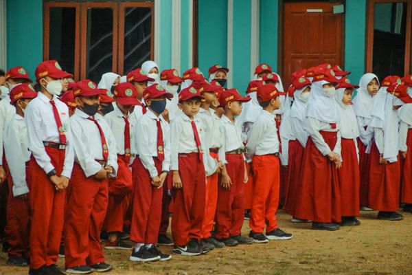 Kirim Uang Bayar Sekolah Anak dari Hong Kong: Tips untuk Pekerja Rumah Tangga